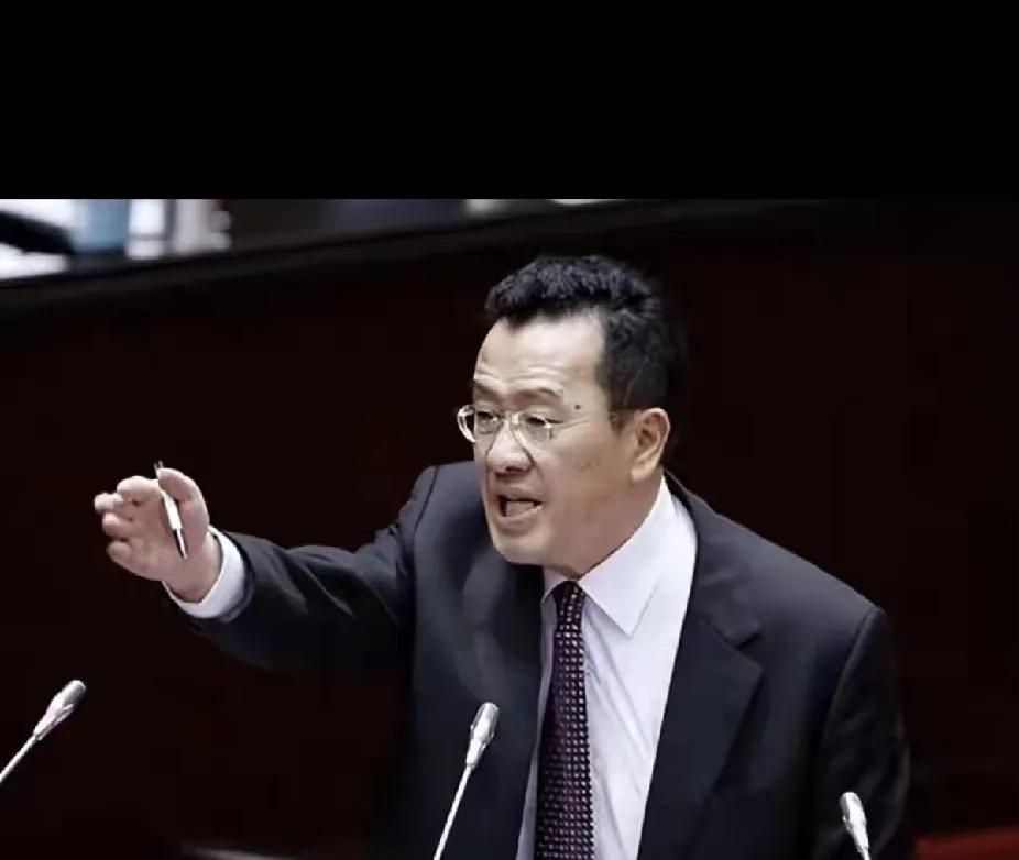 台海局势再添变数，台军三军上将罕见集体站台，力挺赖清德1.25万亿天价军购预算，