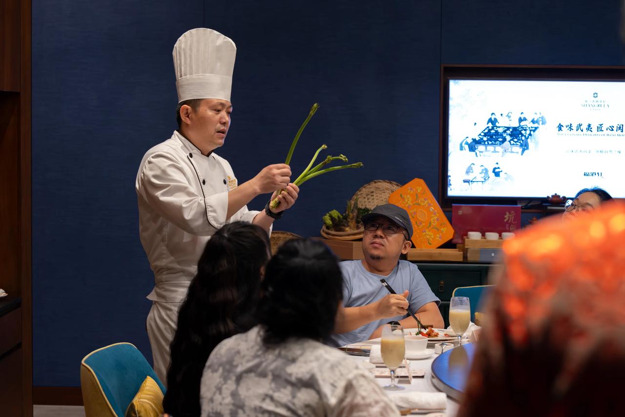 900年前，闽北这片土地把朱子理学对和谐之道的感悟注入食物。红尘巨变，时代更迭，