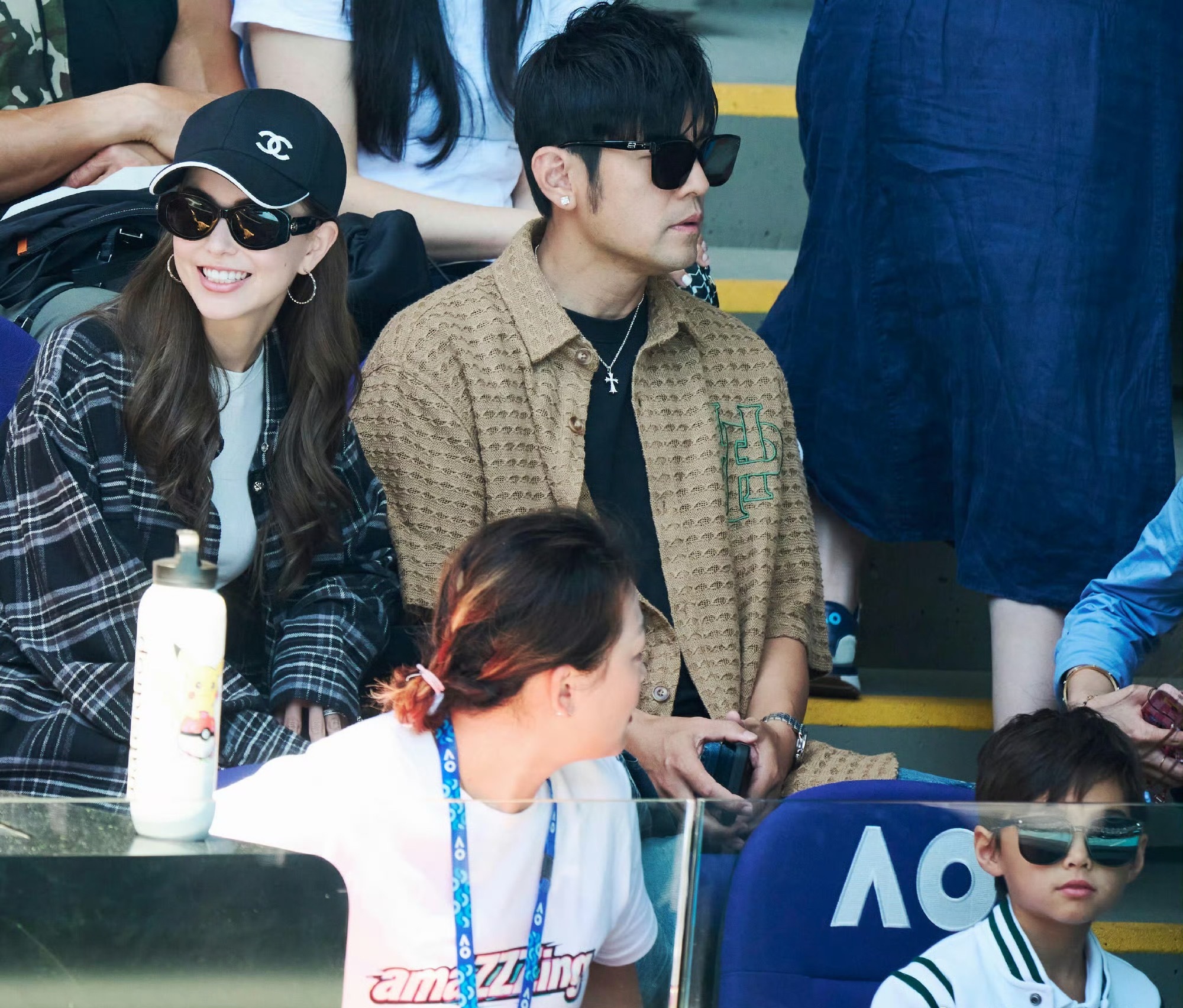 周杰伦昆凌8岁儿子正脸照真像呀，长大了他的同学会说：妈我跟你说个事，我同学他爸是