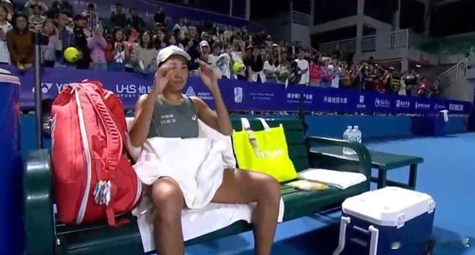 WTA250广州1/4决赛张帅76,57,75沃雷涅茨晋级半决赛。张帅取得202