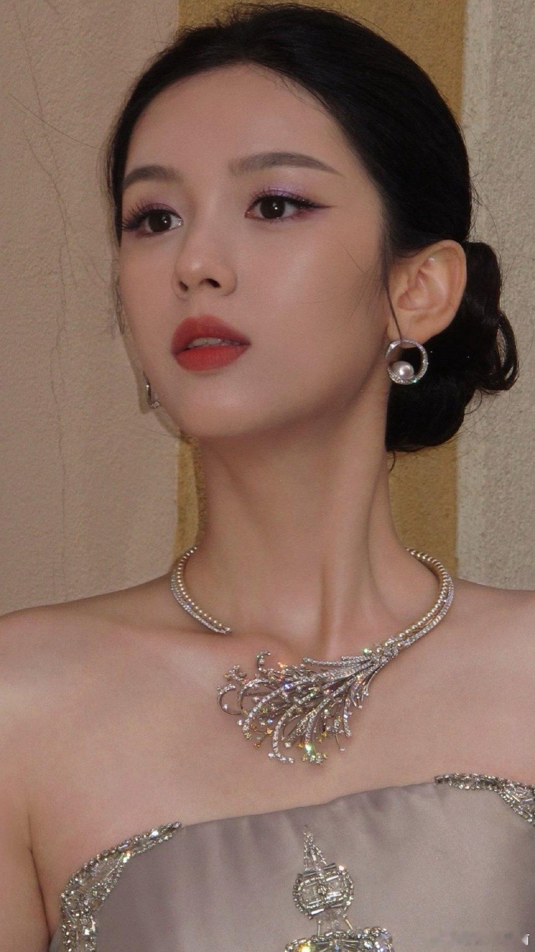 也子美成这样 