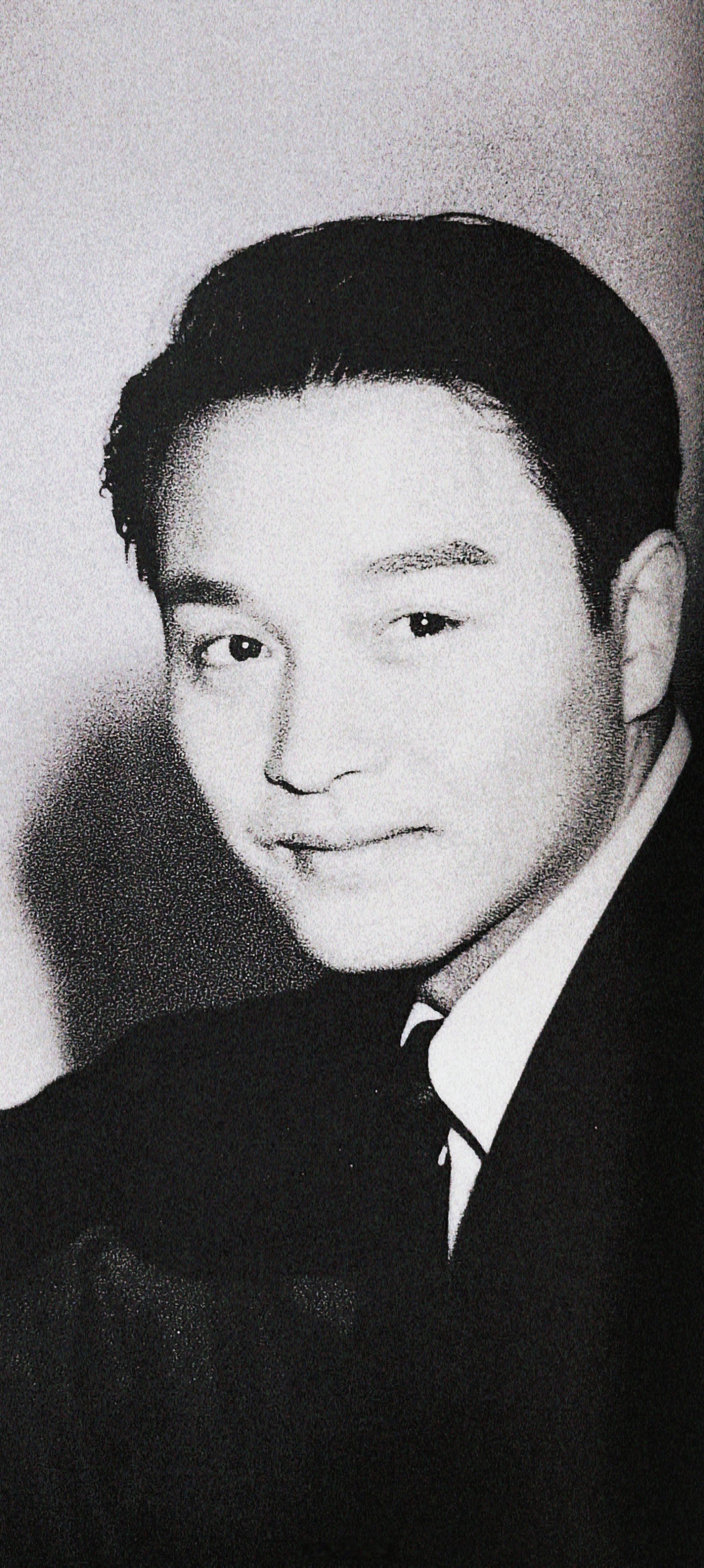 张国荣[超话]搭乘花絮去幕后 背影，都有电影感和故事感——大家都见过1990年1