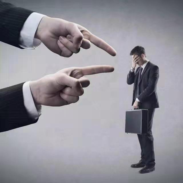 我最看不惯、最反感的是头条上以下几种信息：
一是抄袭剽窃。虚构过时、猎取等手法发