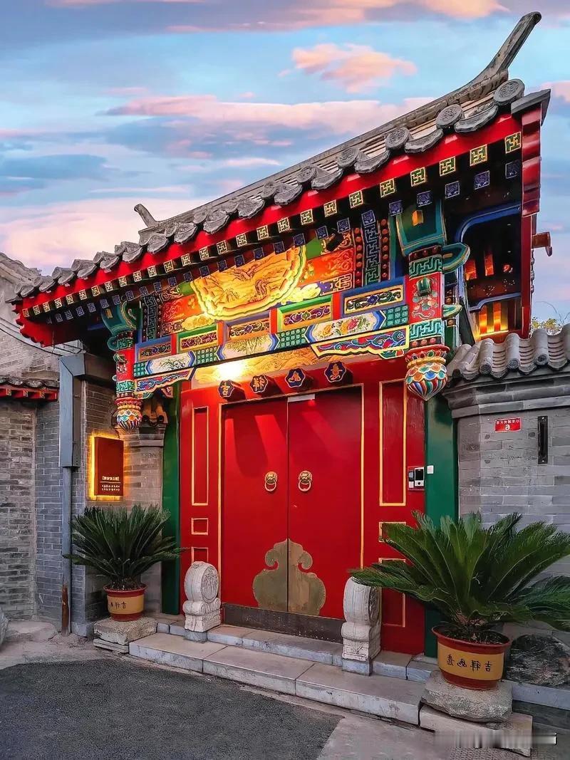 印度土豪来中国旅游，看了中国大好河山赞叹不已，他告诉中国朋友，他要用1百万卢比在