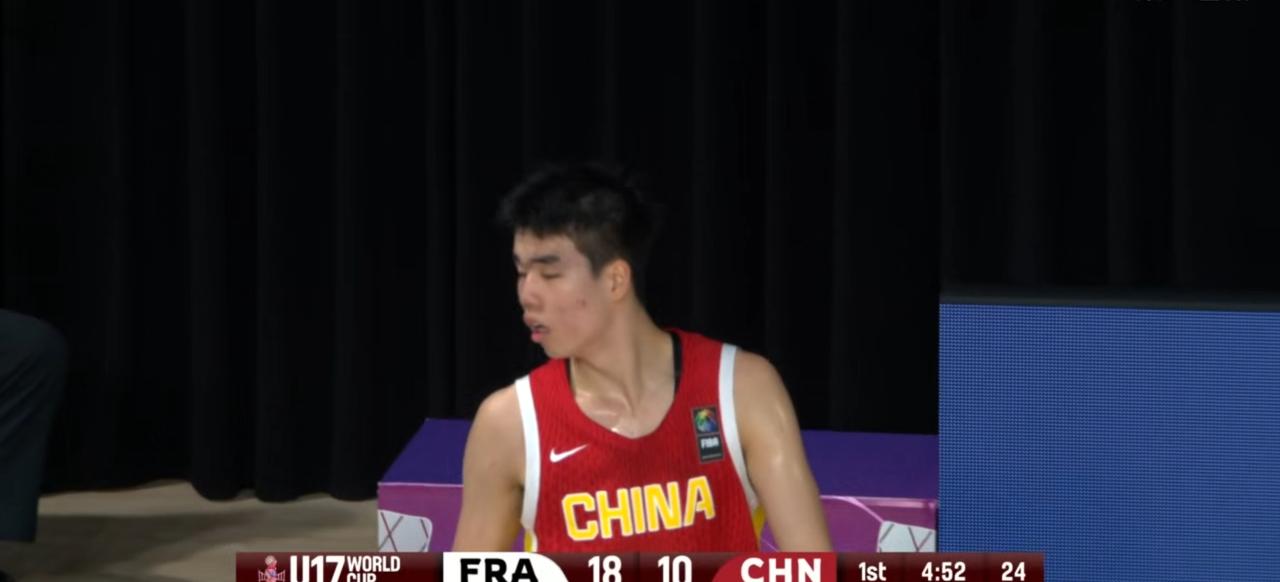 7月1日，U17男篮世界杯，中国队以70：96负于了法国男篮。
比赛一开始，法国