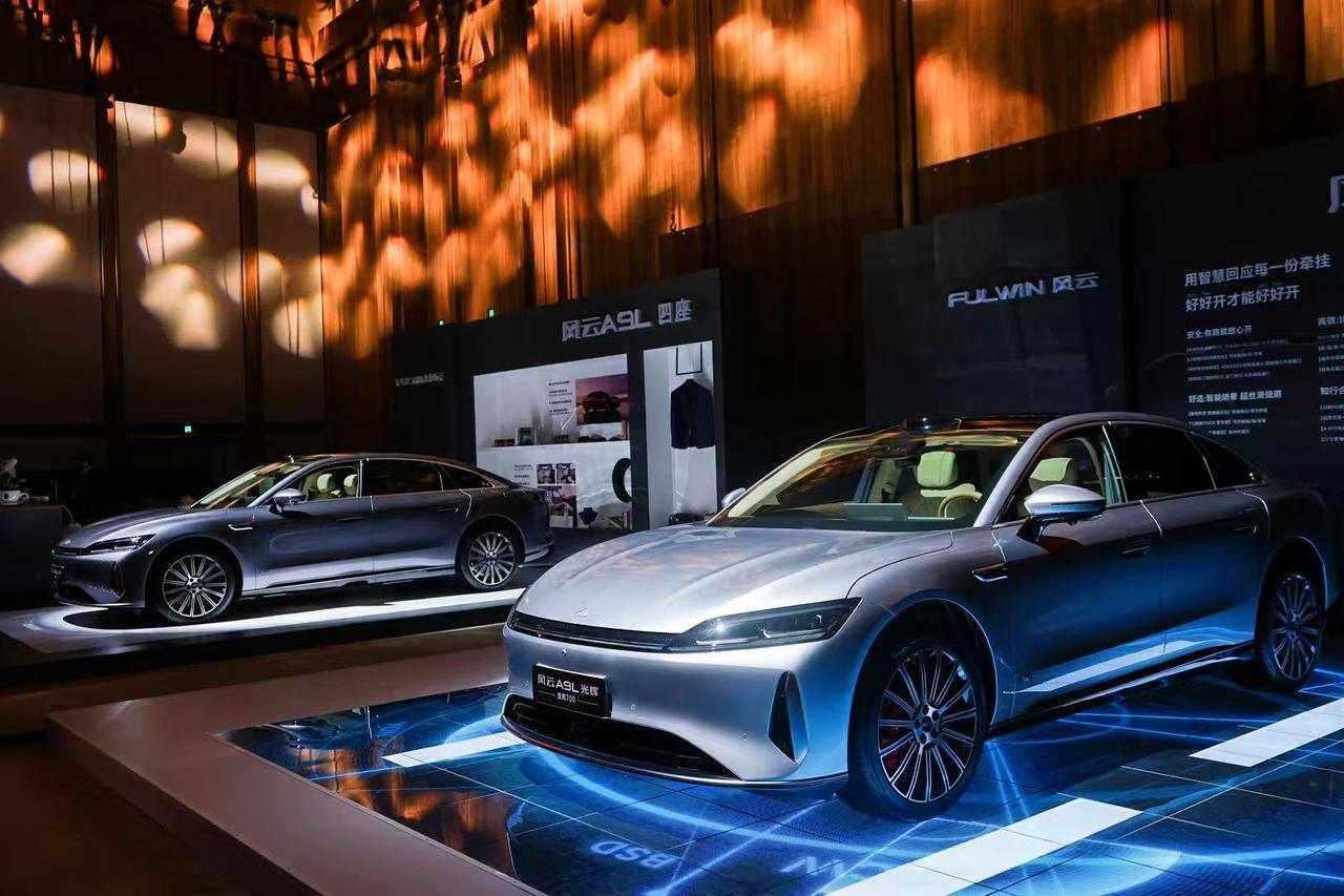 奇瑞风云A9L光辉四驱17.19万起步！
四座版本借助3000mm轴距
在后排搞