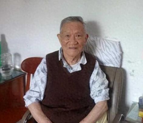 周总理唯一的儿子，却隐瞒真实身份40多年，直到总理去世后才被人知晓，更不可思议的
