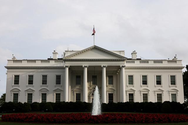 狂妄与短视：特朗普政府对伊决策的草台班子真相

美国对伊朗的军事行动，表面看似雷