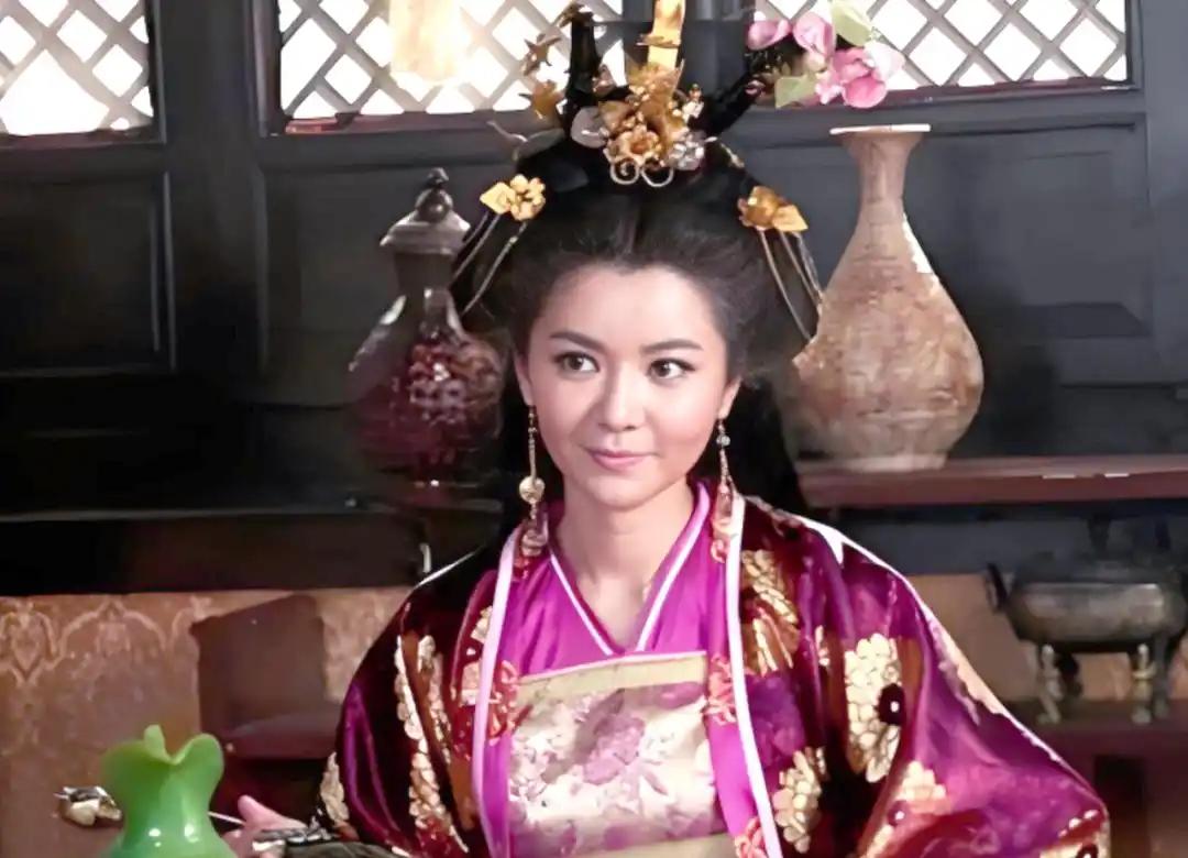 陈叔宝与张丽华：一个昏君与一个美人的亡国往事

公元568年，南陈太子陈叔宝跑到