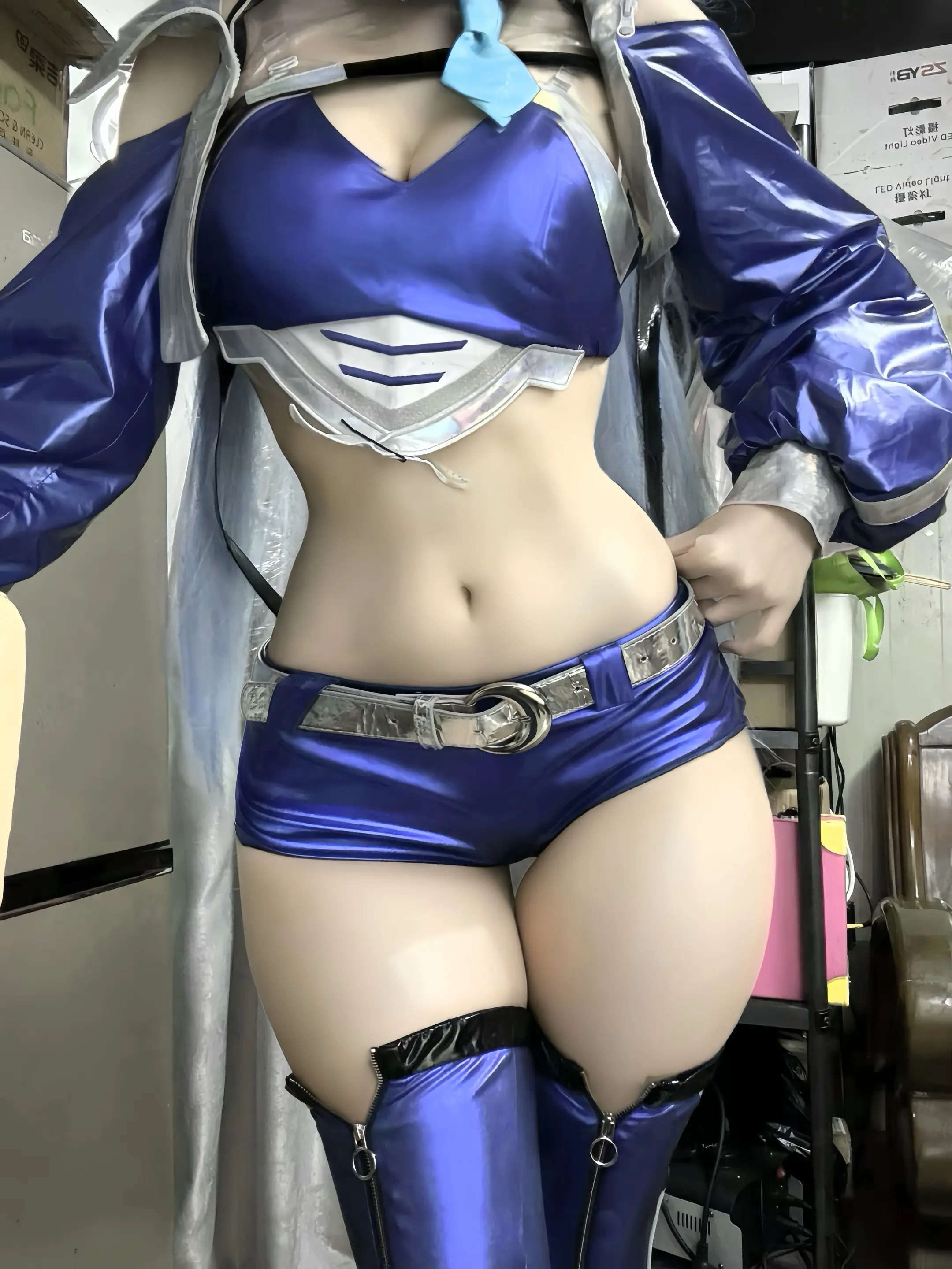 肉腿 赛车服 小肚子