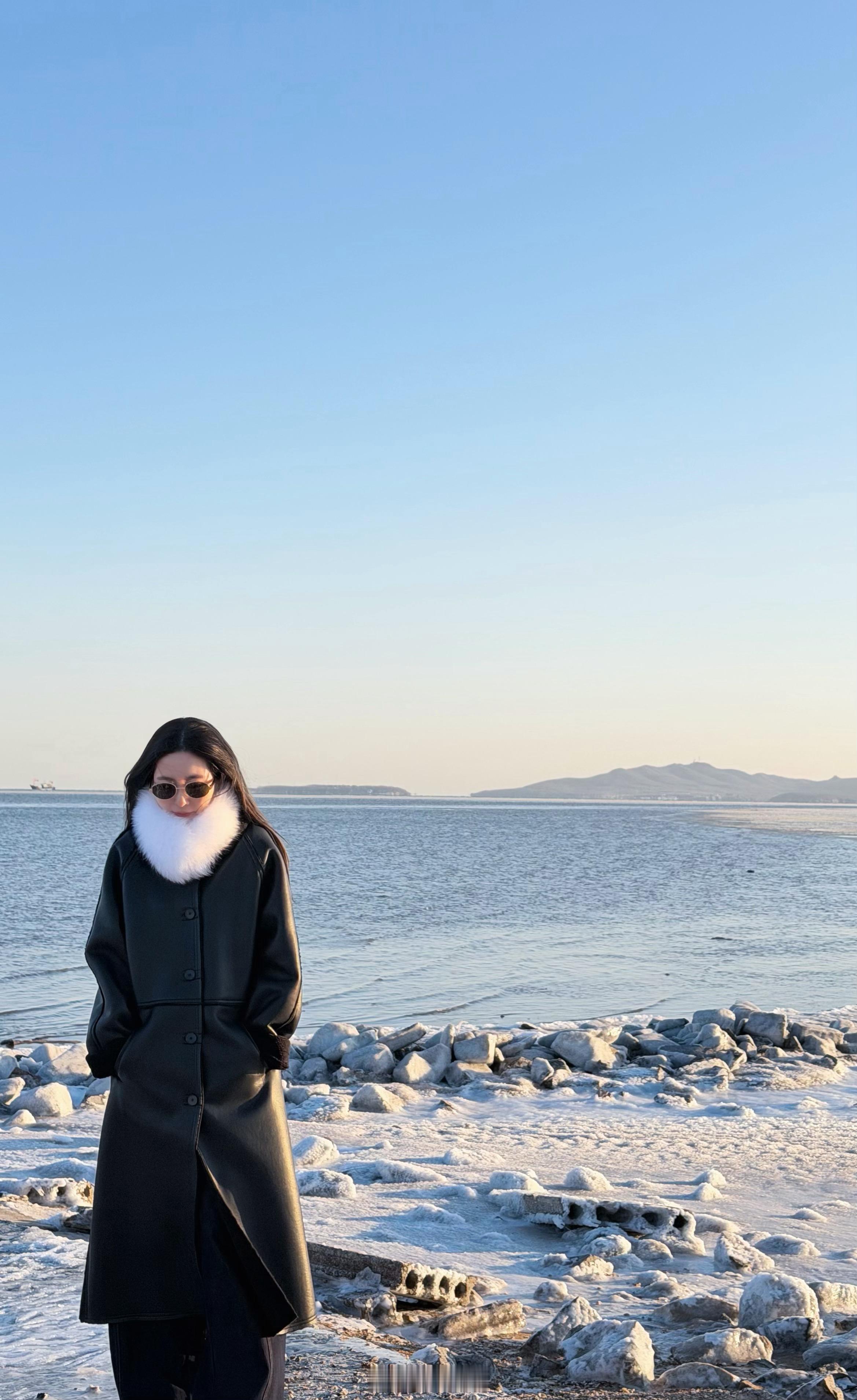 2026年的第一天，没穿棉裤，去海边转了一圈，冻愣了元旦快乐呀🌹世界杯年啦20