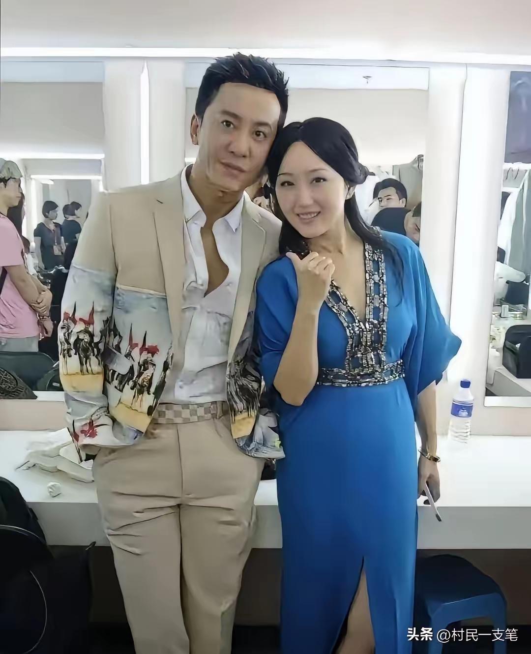 1990年代，毛宁和杨钰莹可是乐坛的金童玉女。那时大街小巷都飘着他们合唱的《心雨