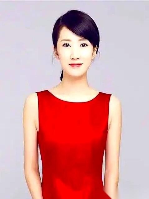 拍《蜗居》的时候，李念找到导演，说自己更像姐姐海萍。
导演滕华涛看了她一眼，一句