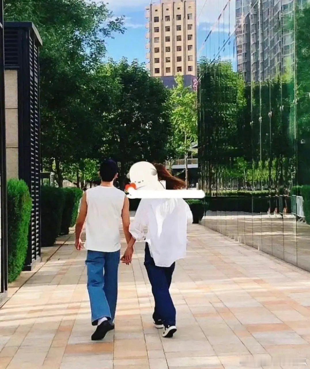 感觉井柏然和刘雯这对一直非常的稳定啊 ​​​