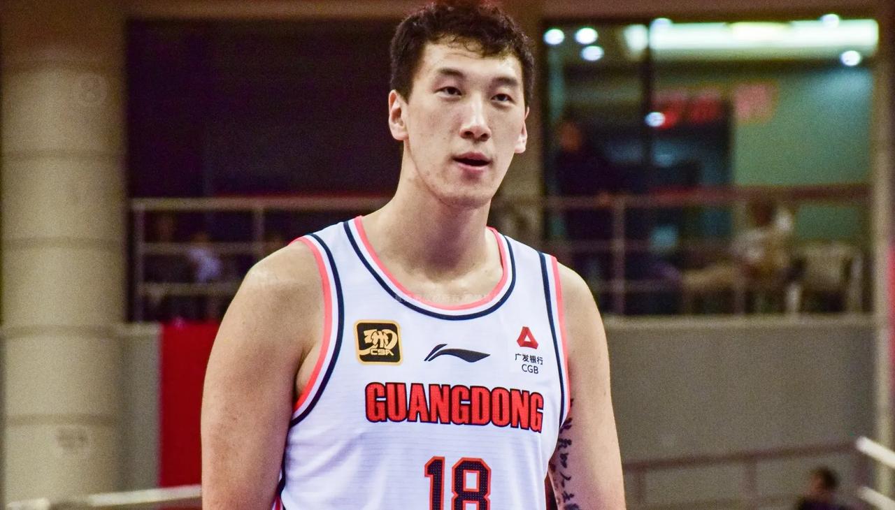 精彩！广东与山西比赛的5项数据对比如下:
1，篮板:双方42平
2，助攻:广东3