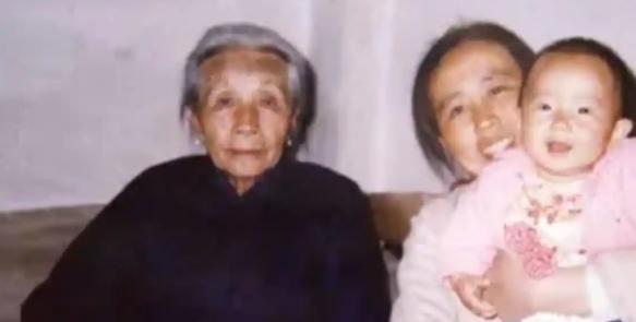 1992年，88岁老奶奶叮嘱孙子说道：我去世后，一定要保存好我的尸体。然而十年后