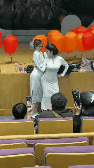 太妖娆了，这要是一起那得上天啊