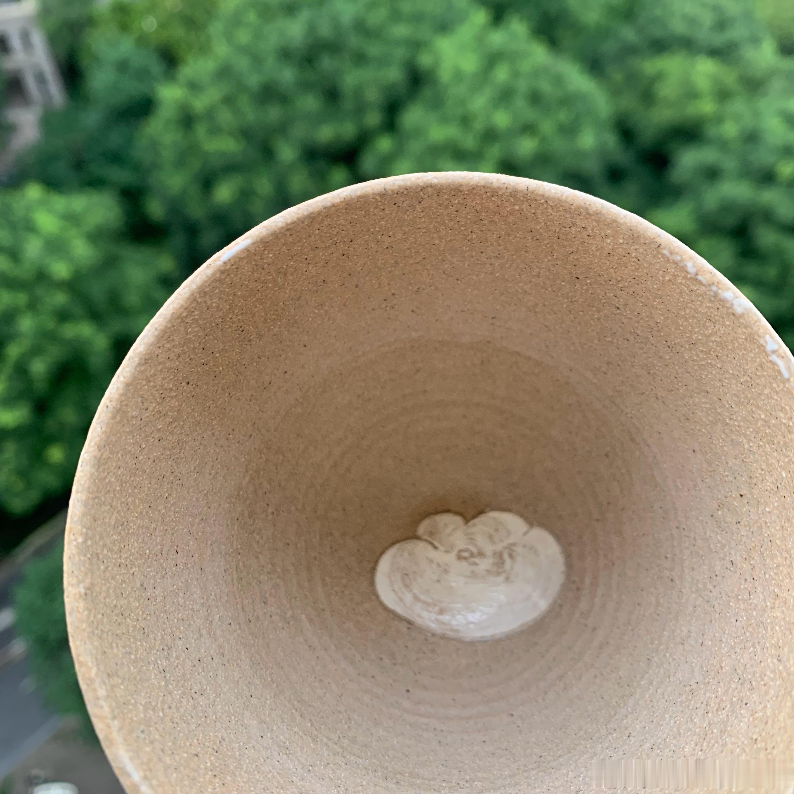 看了博物馆的瓷器展有点嫌弃以前的日器杯但也佩服人家的审美用了朋友的手作杯有点嫌弃