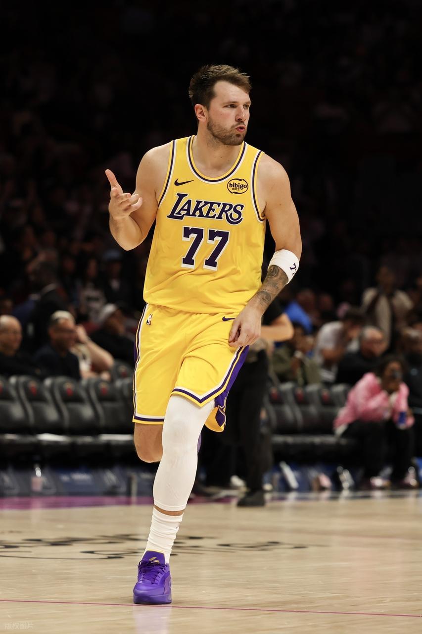 NBA速递∣雷霆奇才爆发冲突、东契奇半场24分5助攻、杜兰特超越乔丹
北京时间3