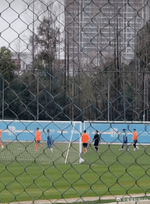 残暴！山东泰山热身2-9惨败申花 一度0-7落后------北京时间2月27日消