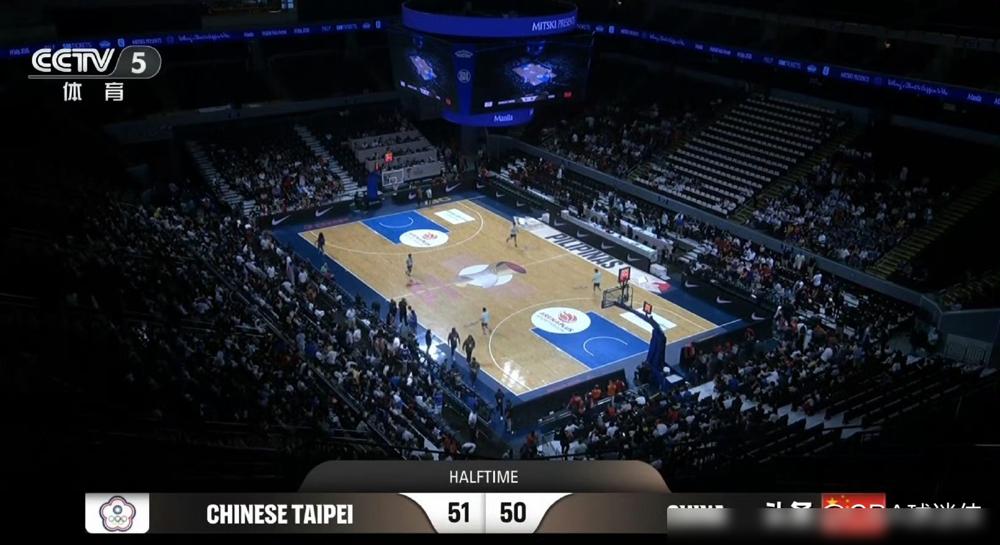 中国男篮又输了？2米13的高柏铠，半场狂砍15分，直接把男篮内线捅穿！
 
谁都