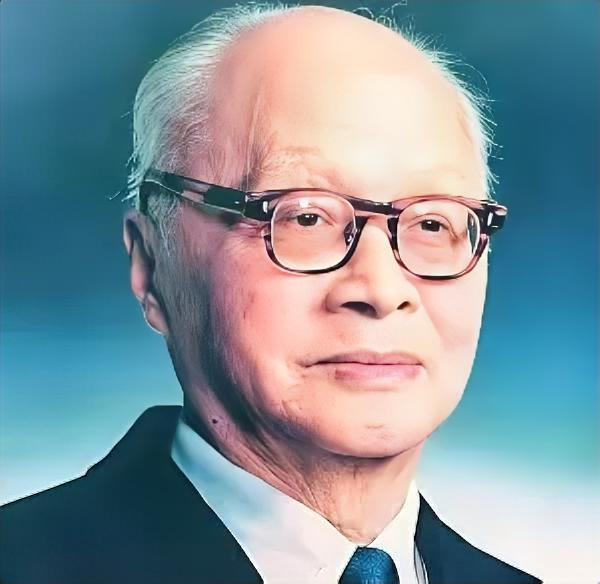 1960年，苏联将所有的驰援的科学家全部撤走，临走前，一位苏联专家悄悄告诉中国核