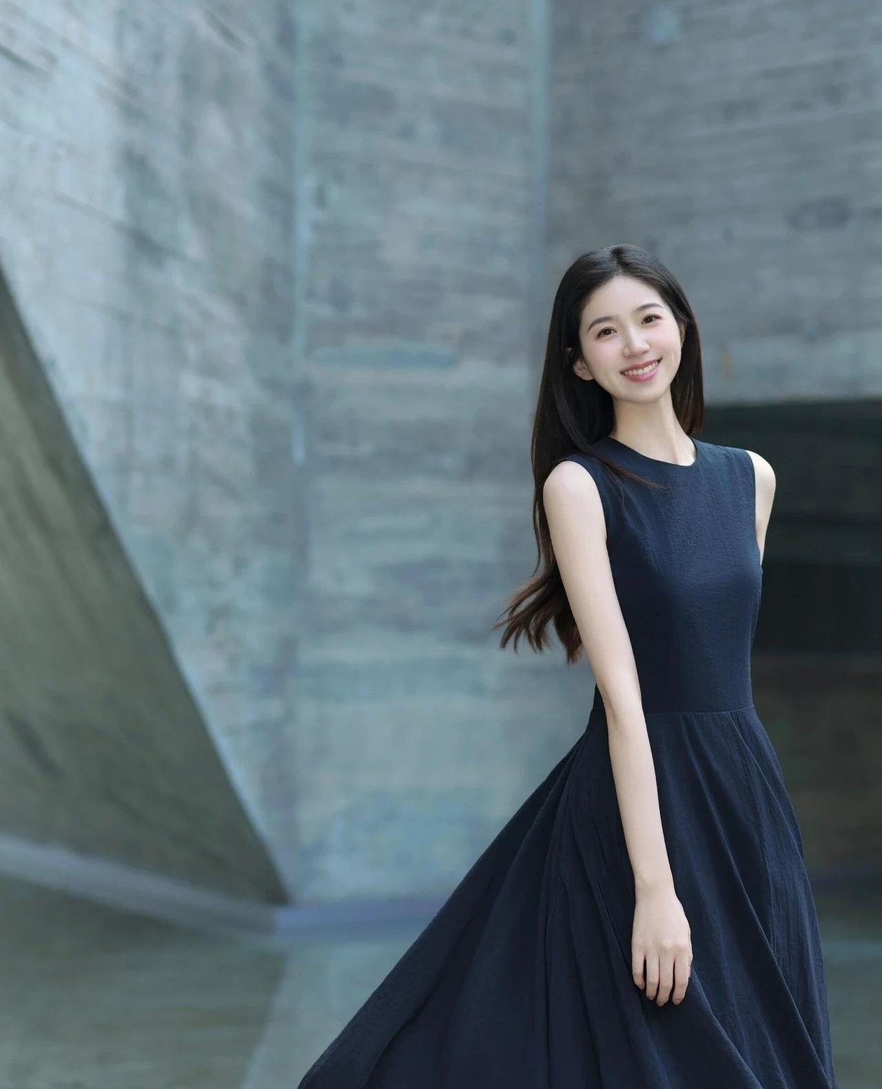 随拍[比心][可爱]分享小姐姐的美照 普通美女拍照能有多好看?