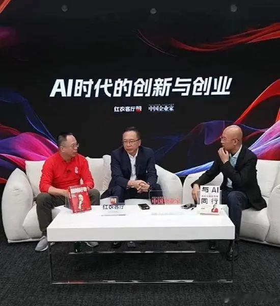 赵明的四折叠专利都有啦[允悲[good][good][good]赵明表示，做三折