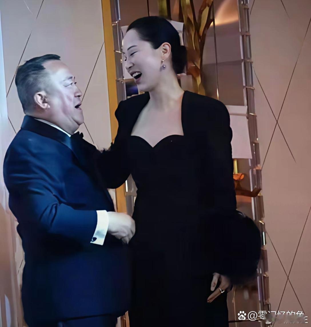 曾志伟和海青。 