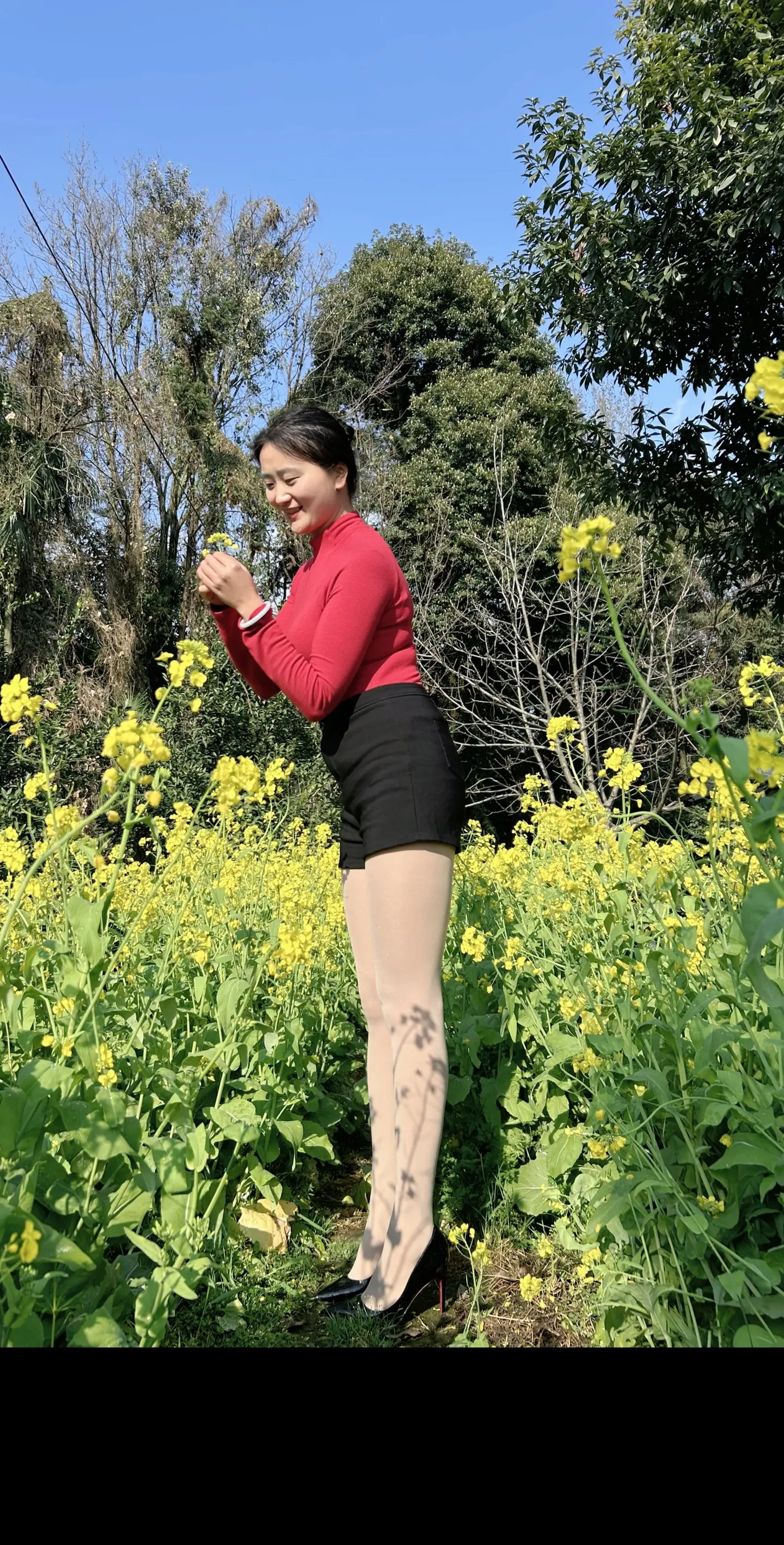 人生不管怎么选都会有遗憾 但人们总觉得没有走过的那条路开满了鲜花