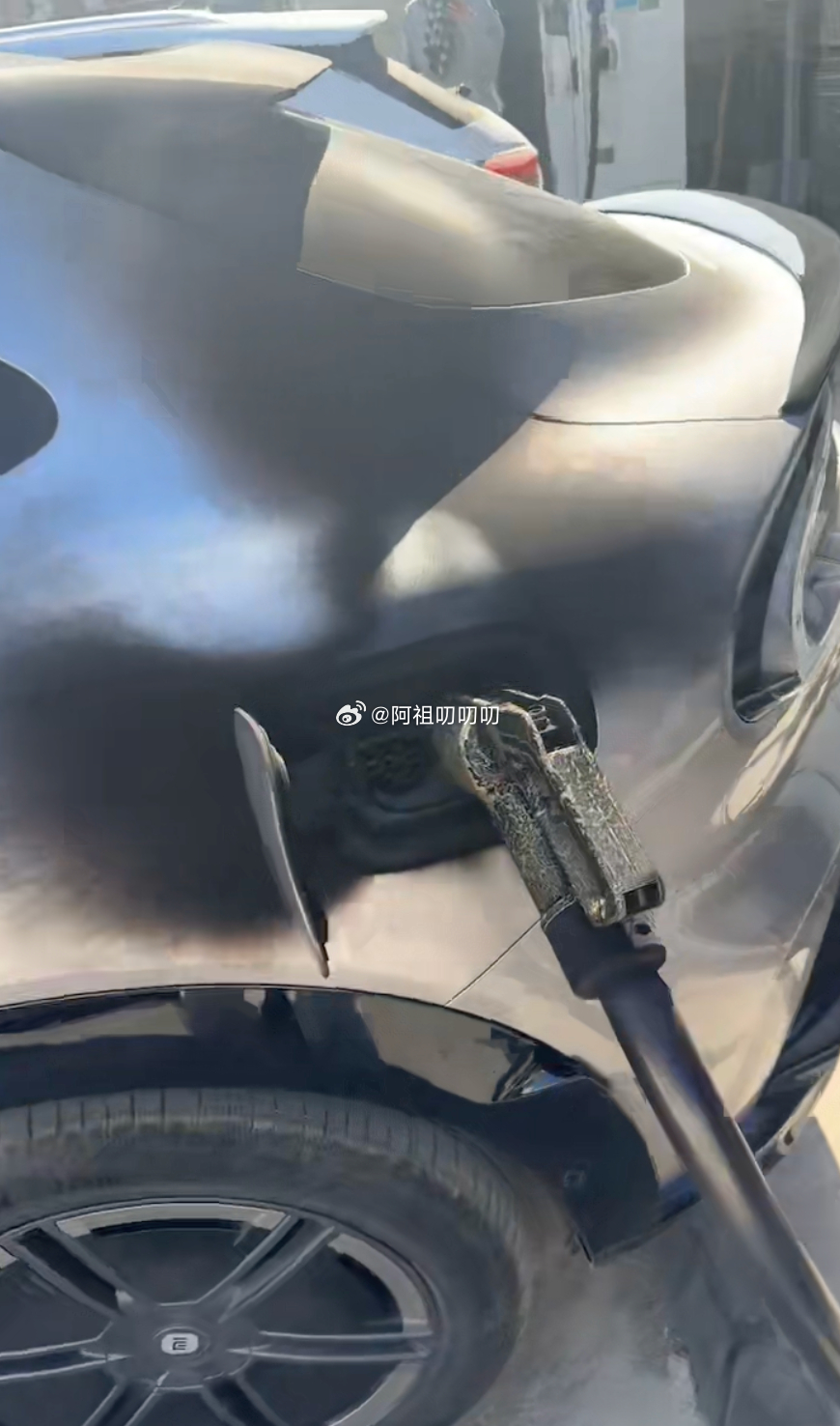 外部电网故障损失险看来省不了了，群里刷到的车友悲剧，充电的时候居然真的会中招。豆