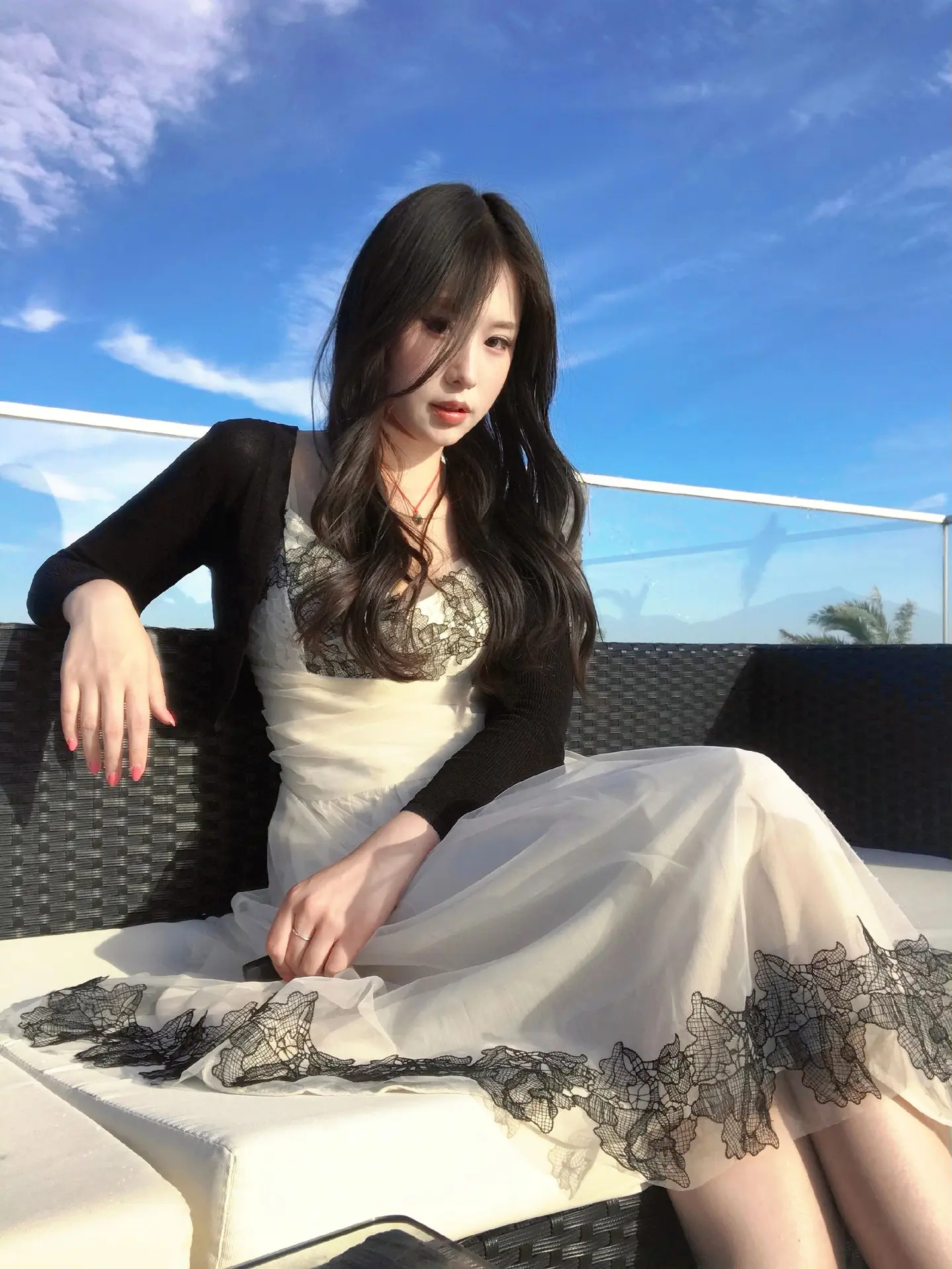 爱我恨我都得排队 请我吃饭可以插队。