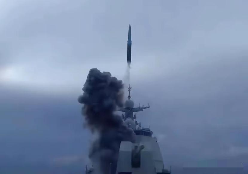 中国黑色导弹上空，整个美西方都该睡不着觉了

根据央视消息，8月25日，我军试射