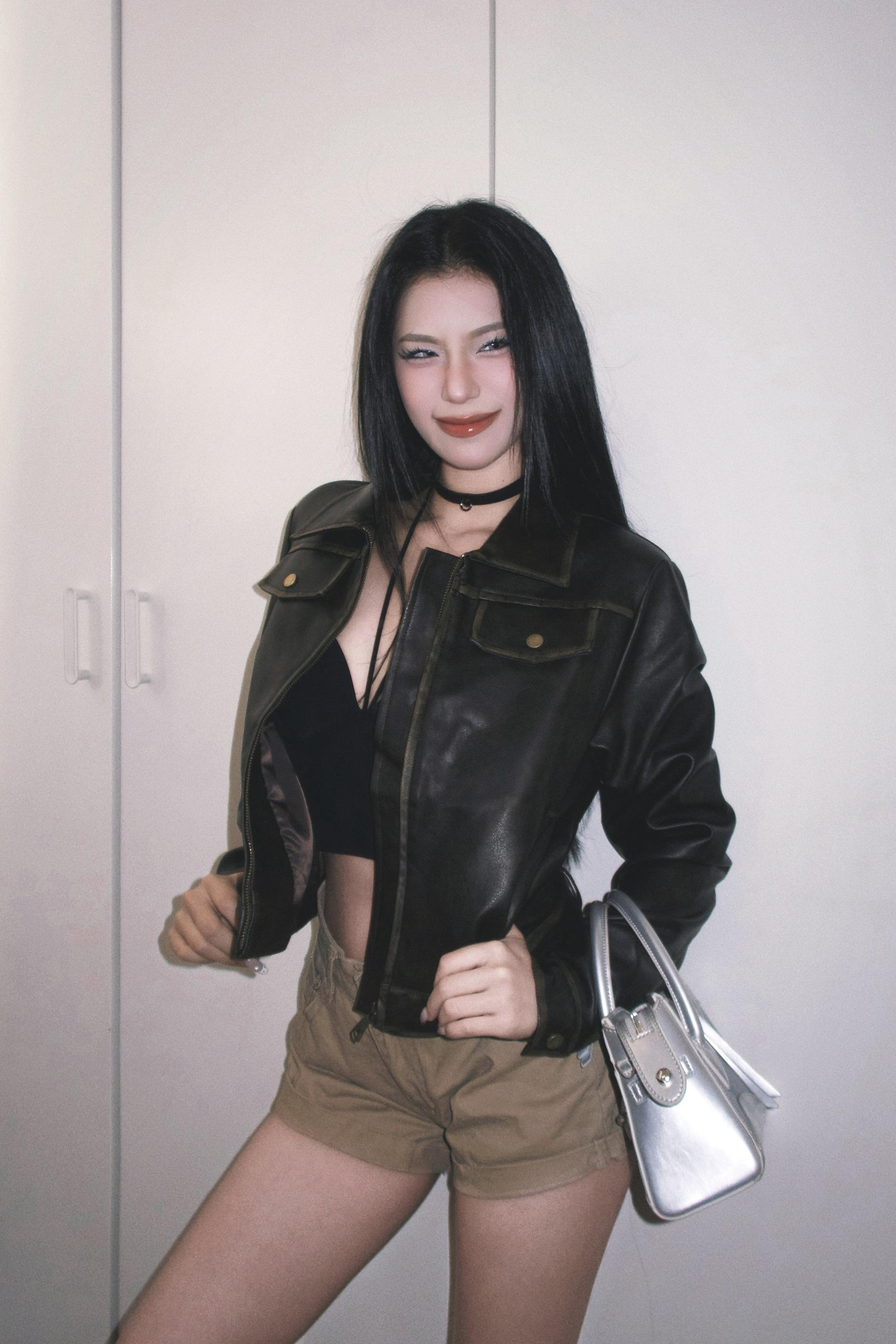 在骂我吗 听不懂 感觉像小狗撒娇