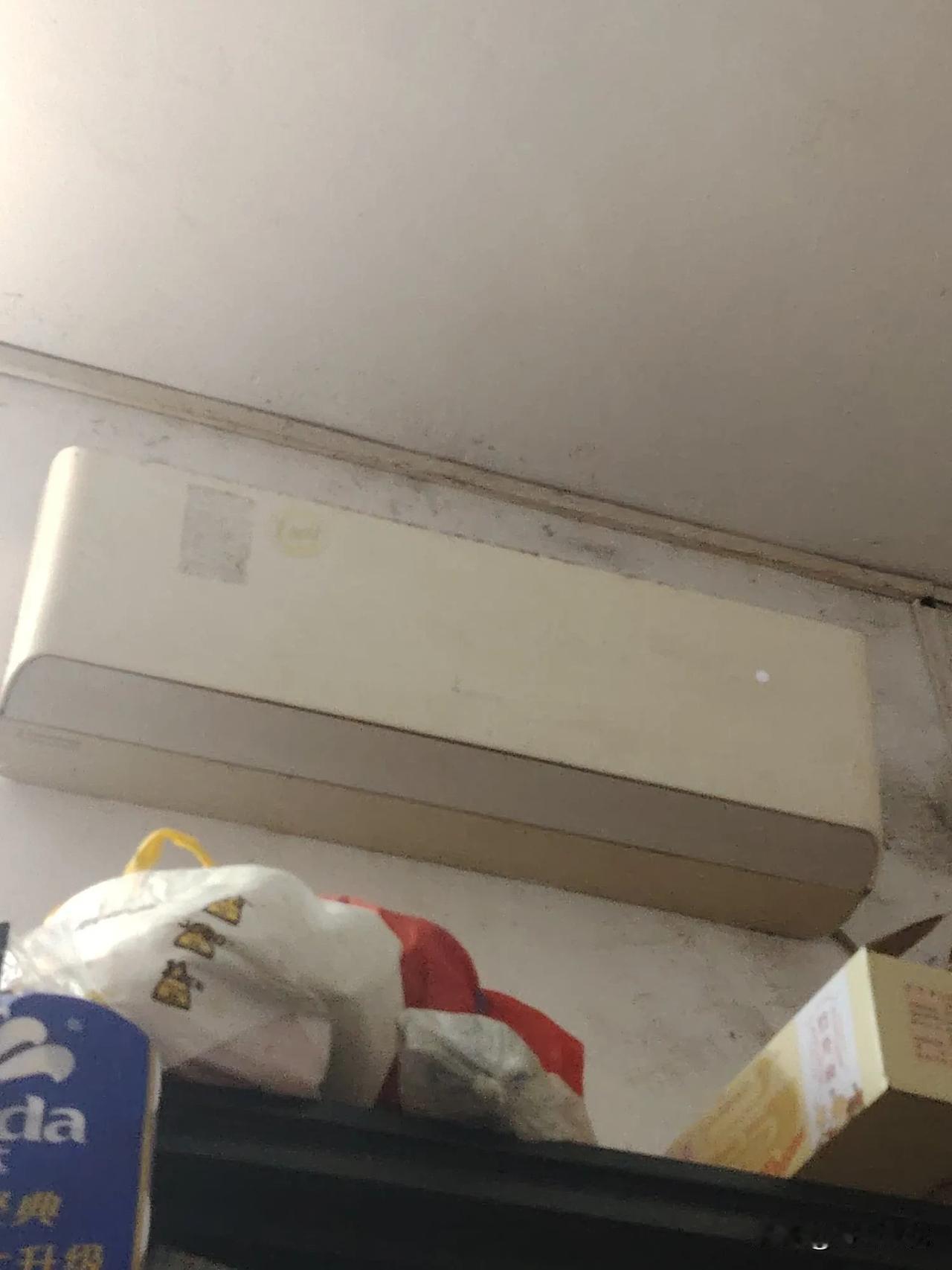 空调要怎么用才健康炎热的夏天，离不开空调，整天待在空调房里，都觉得温度上升。
我