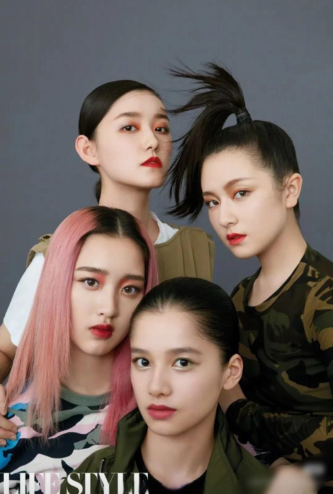 2019年的一张杂志图，不说谁能认出来是，张婧仪 李兰迪 邓恩熙和蒋依依，当年时
