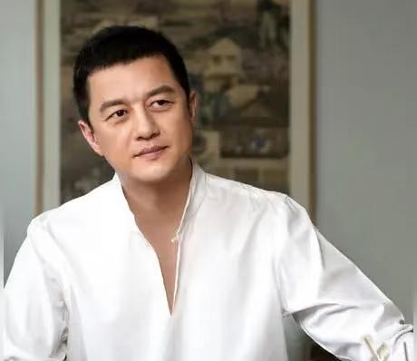 李亚鹏的“最后一站”？
李亚鹏又创业了。这次，他在北京怀柔圈了180亩地，不卖茶