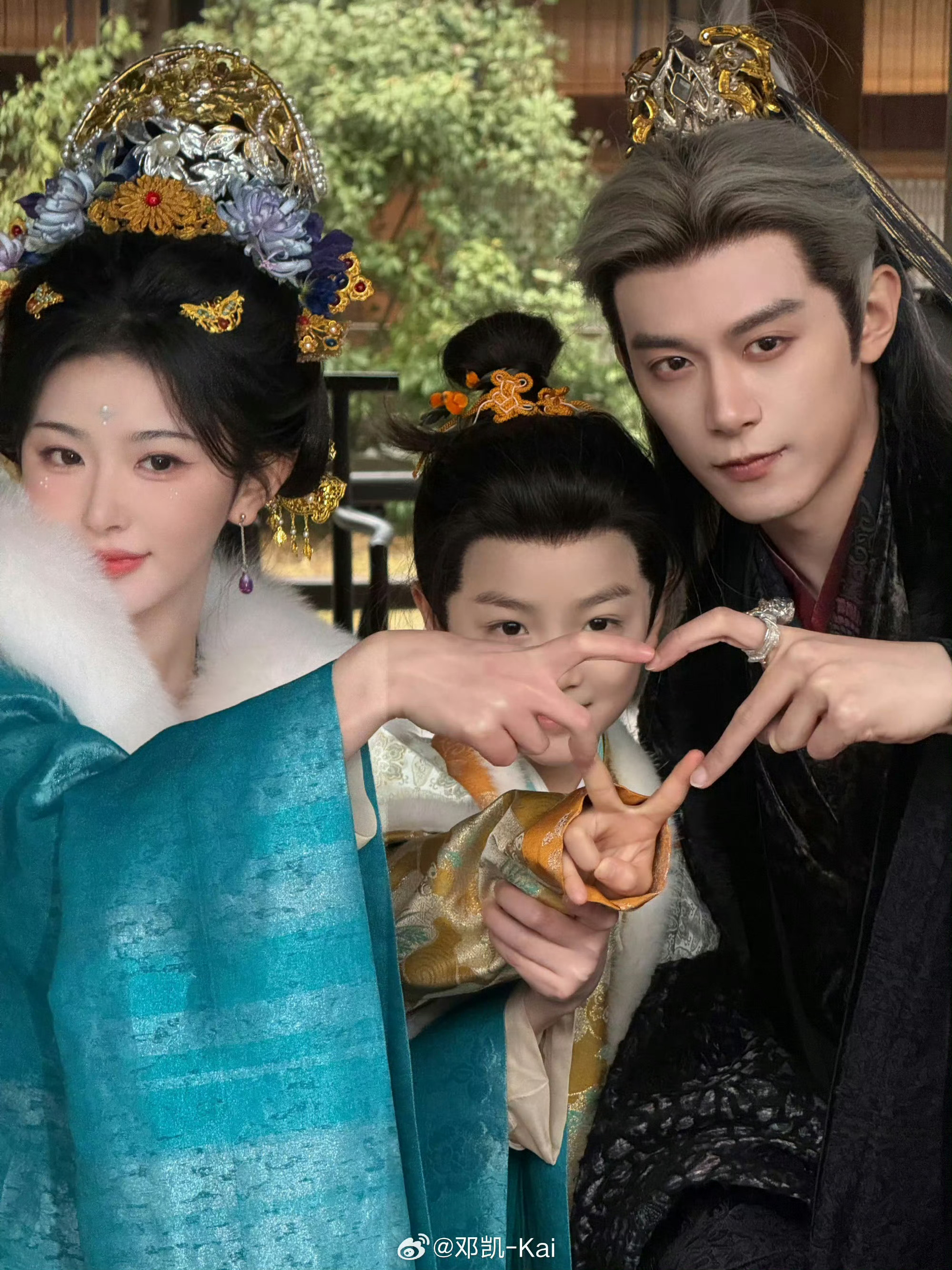 俞宝儿扮演者回复邓凯孔雪儿追完逐玉后劲真的太大了！《逐玉》这一家三口真的赚足我眼