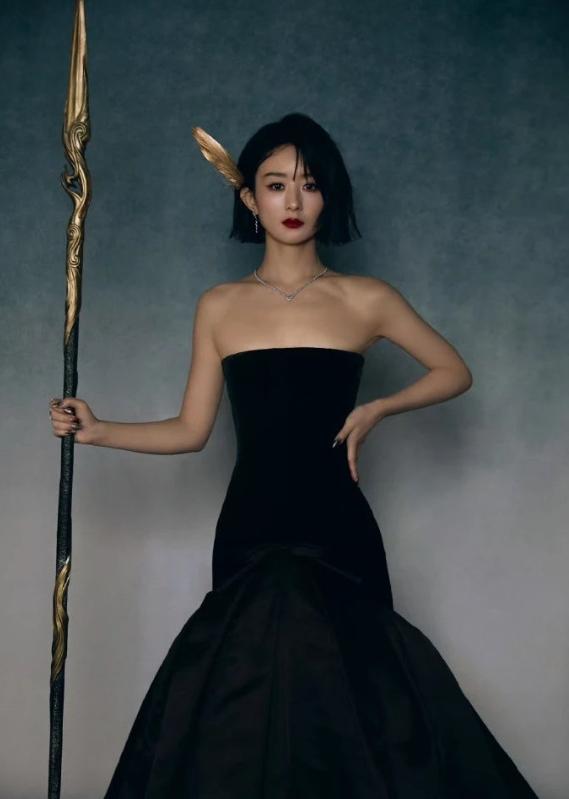 赵丽颖参演作品云合破千亿！
赵丽颖再次成为千亿女王，云合之前，赵丽颖成为内娱首位