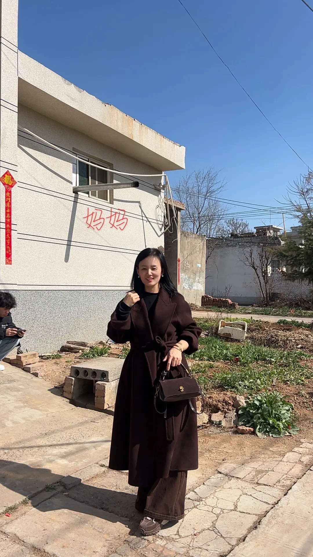 请允许妈妈选错人，把你们带到这世界上来，让你们失去了童年该有的模样，没...