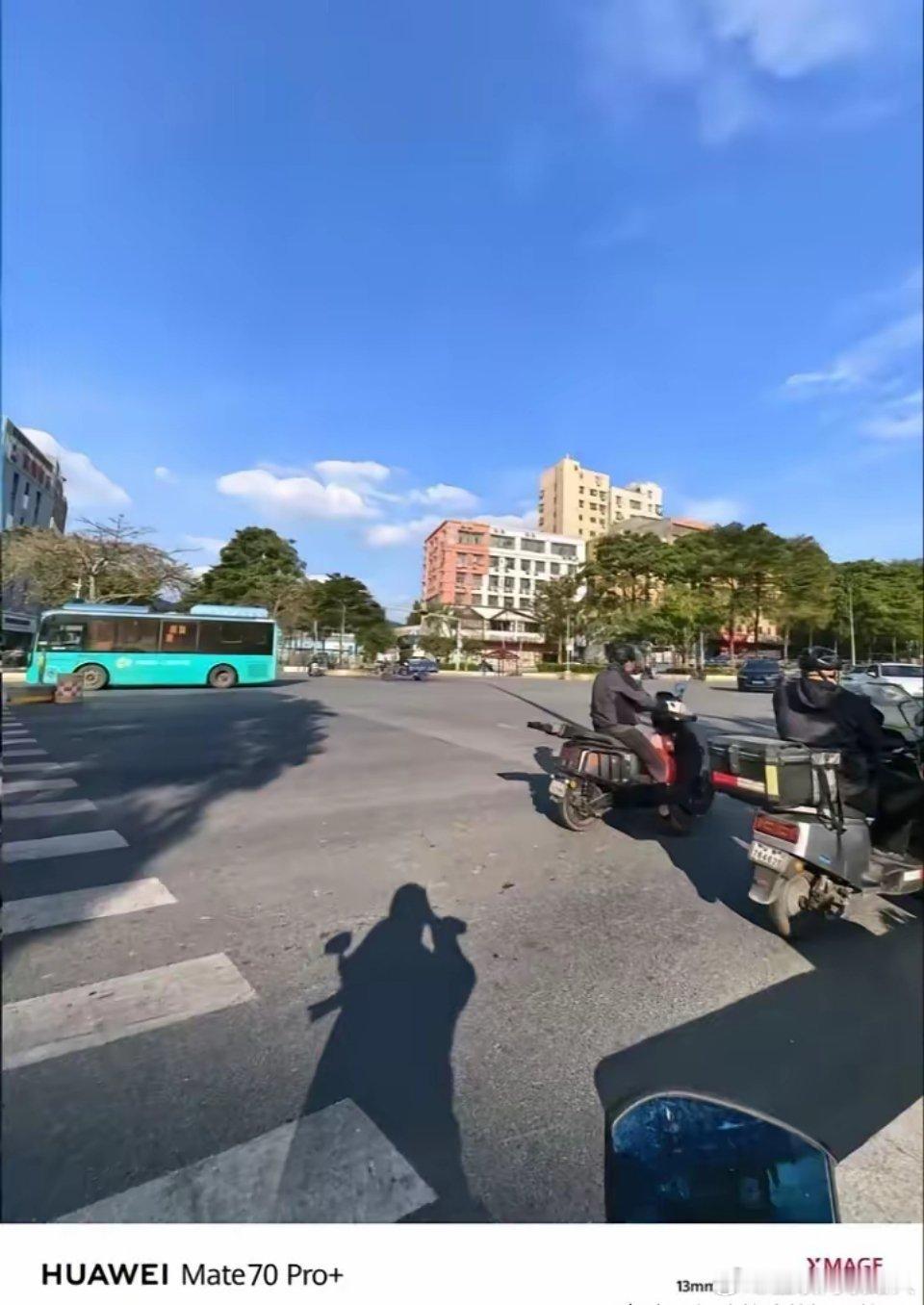 ViV0 蔡司和华为红枫影像即将展开一场激烈大比拼，究竟谁输谁赢，咱们拭目以待！