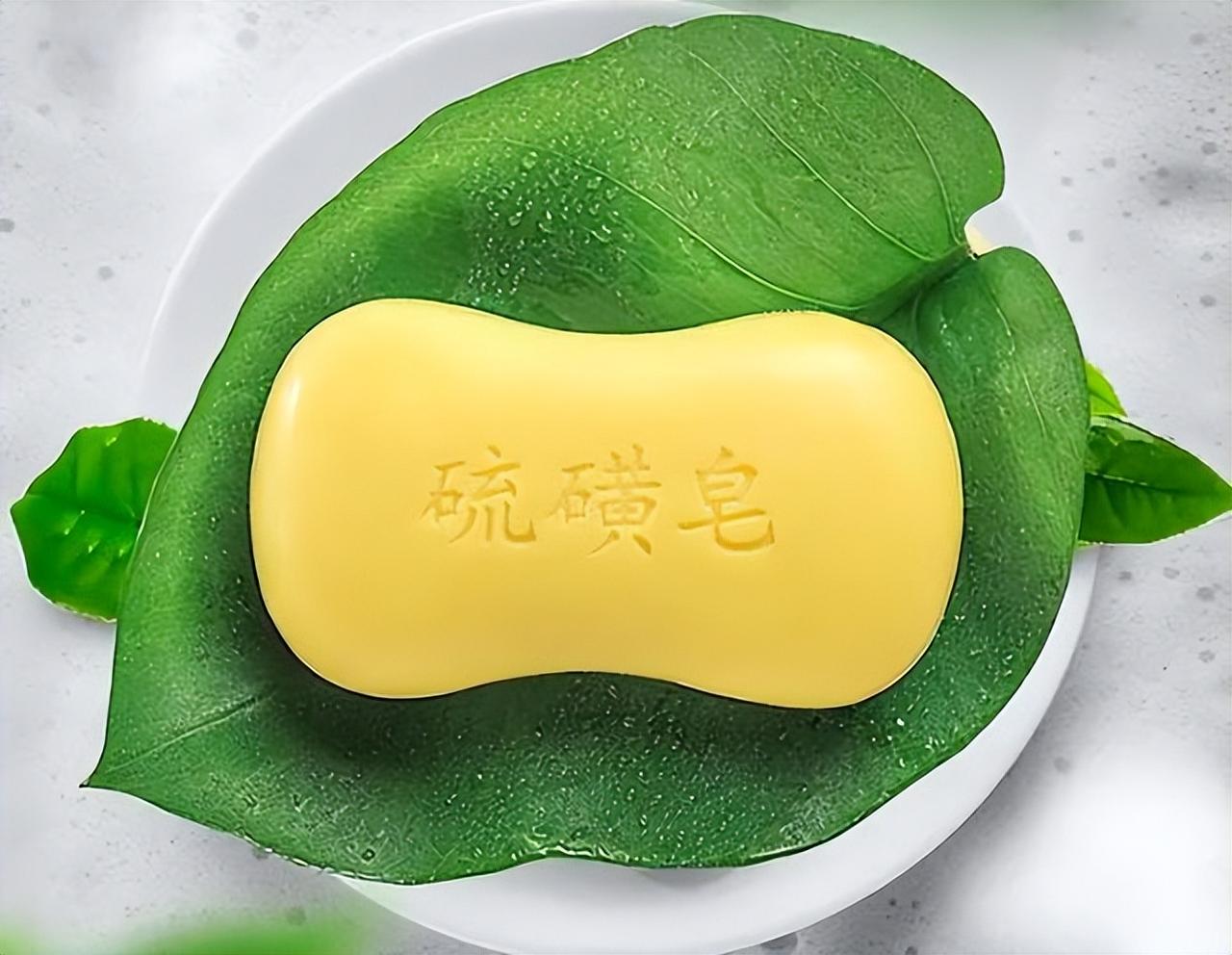 湖南一女子用“硫磺皂”洗头，坚持半年后，头皮出现了这8个变化

头发老出油、头皮