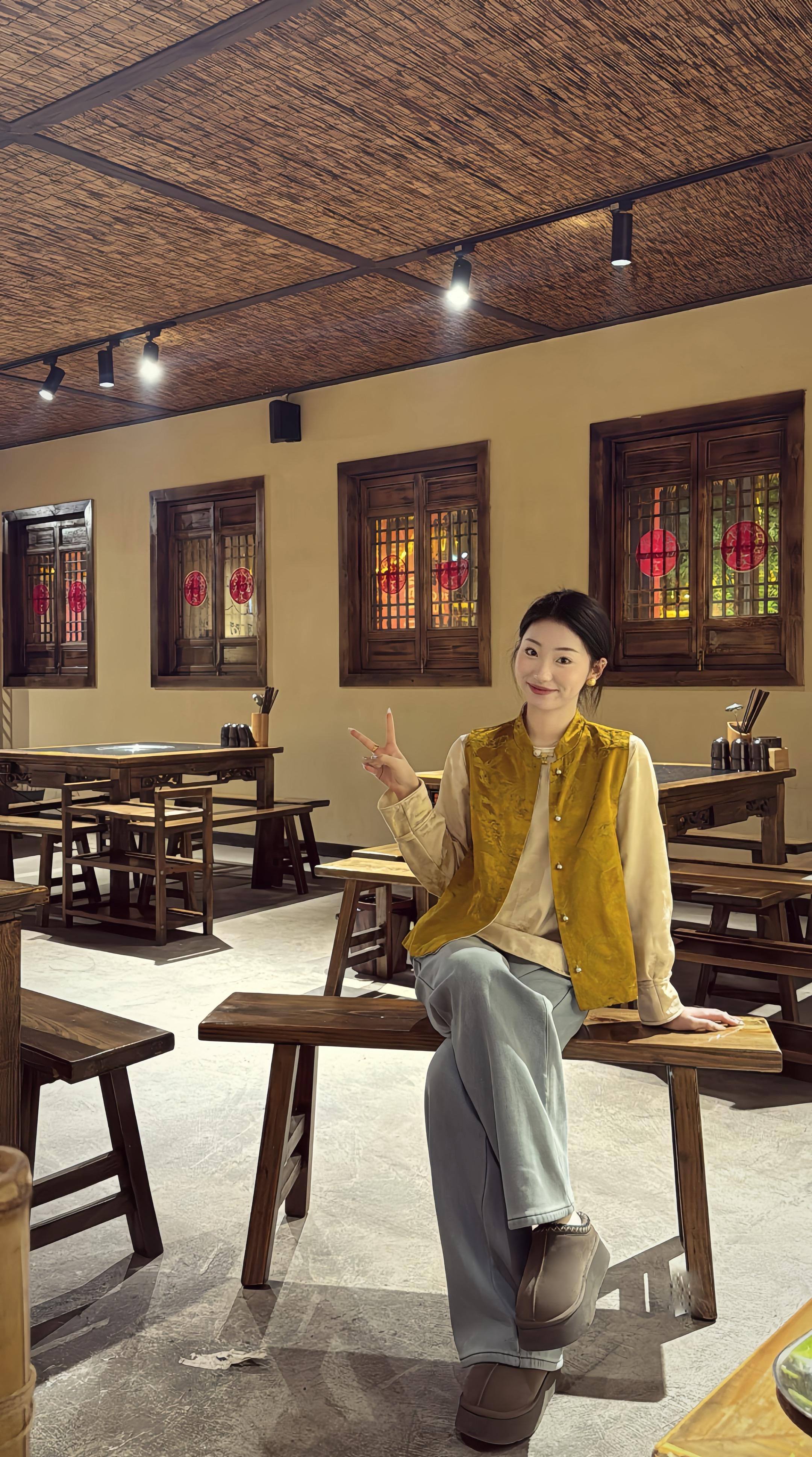 我本就在爱里长大 就该明媚张扬.