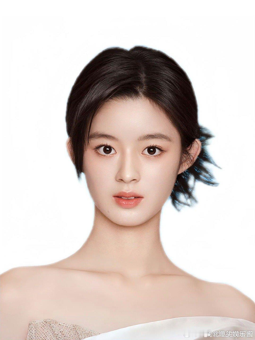 黄杨钿甜虽然出戏了微博之夜，但是官博没官宣，直播也没有她的镜头，被fs了吗 