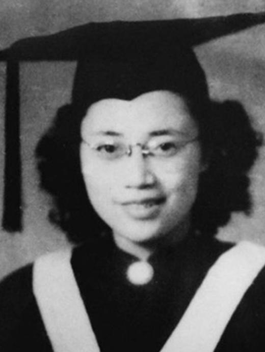 1950年，台湾一位女地下党在宿舍被捕，临走时，提出一个要求，特务看着眼前温和的