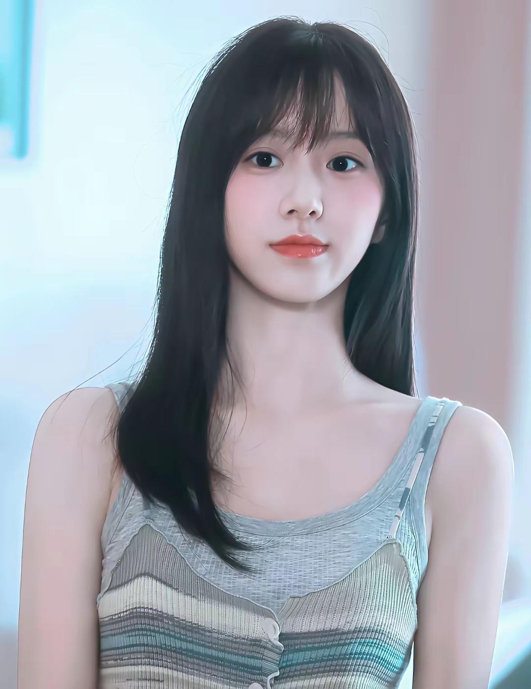 美女究竟能有多美美女必须长相漂亮、身材比例好、性格温柔开朗活泼可爱大方得体。