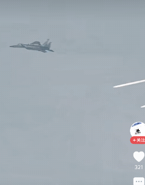 当战斗机被雷达和导弹锁定，即使驾驶技术再高超的飞行员，也很难逃脱。

这个飞行员