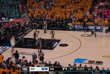尼克斯追上了，这比赛有的打尼克斯vs马刺NBA