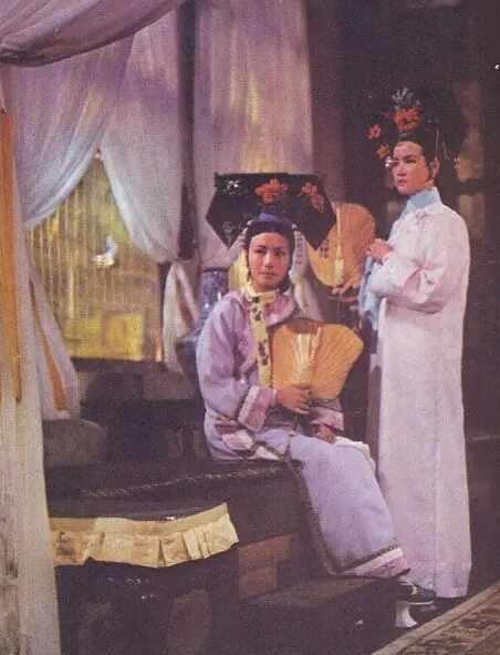 重温经典｜1983年历史痛感太强了！
📽️影片信息🎬
片名：《火烧圆明园》(