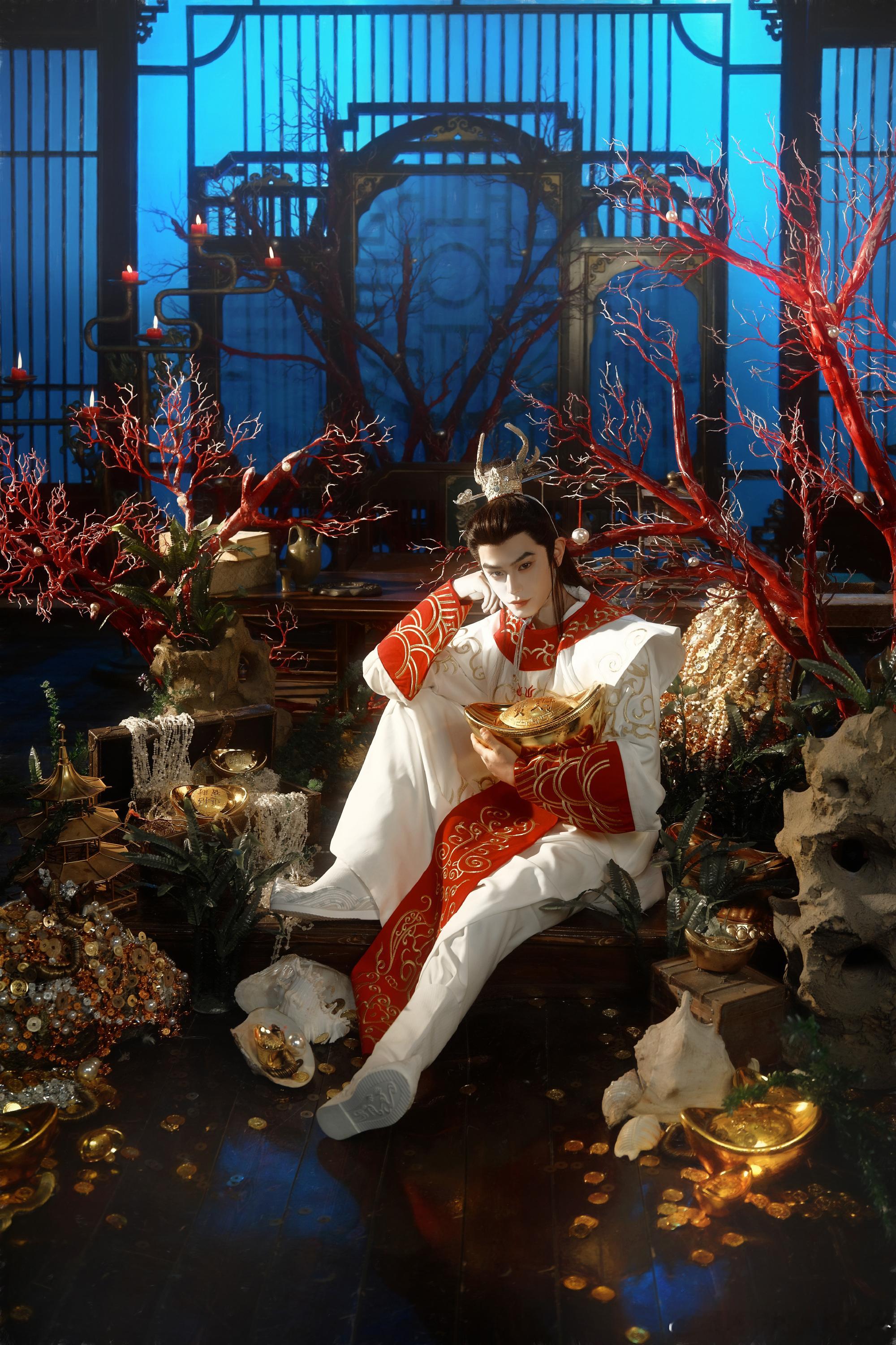 丁禹兮新年白龙马写真，必须给到夯啊